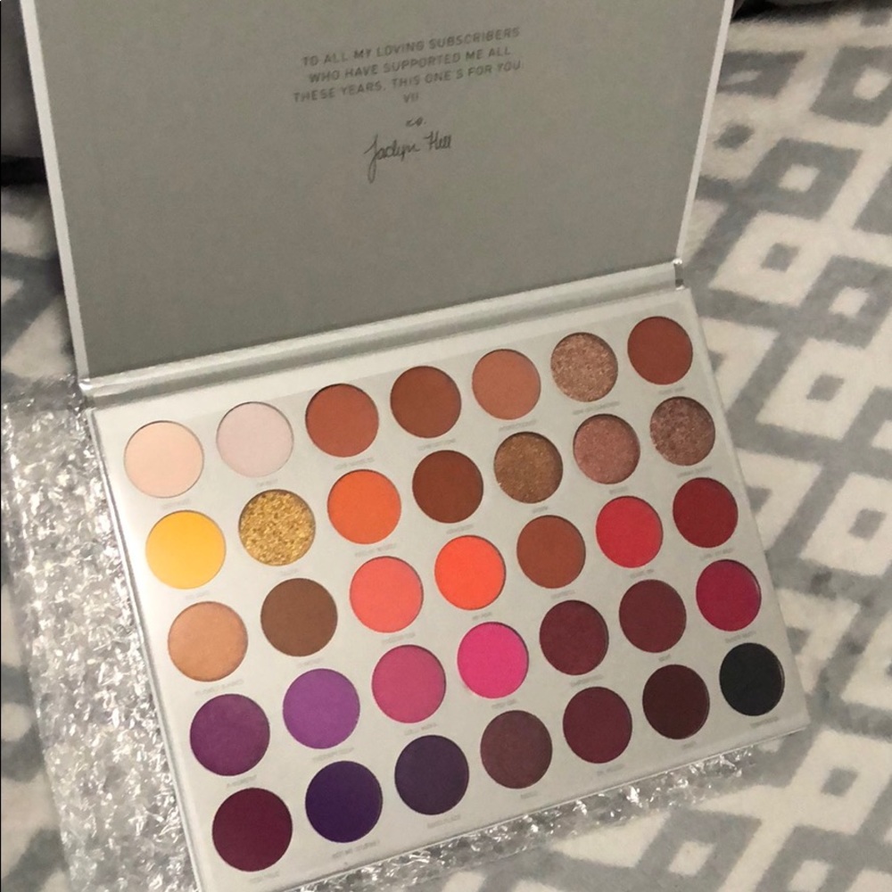 BNIB Jaclyn Hill Vol 2 x Morphe eyeshadow palette